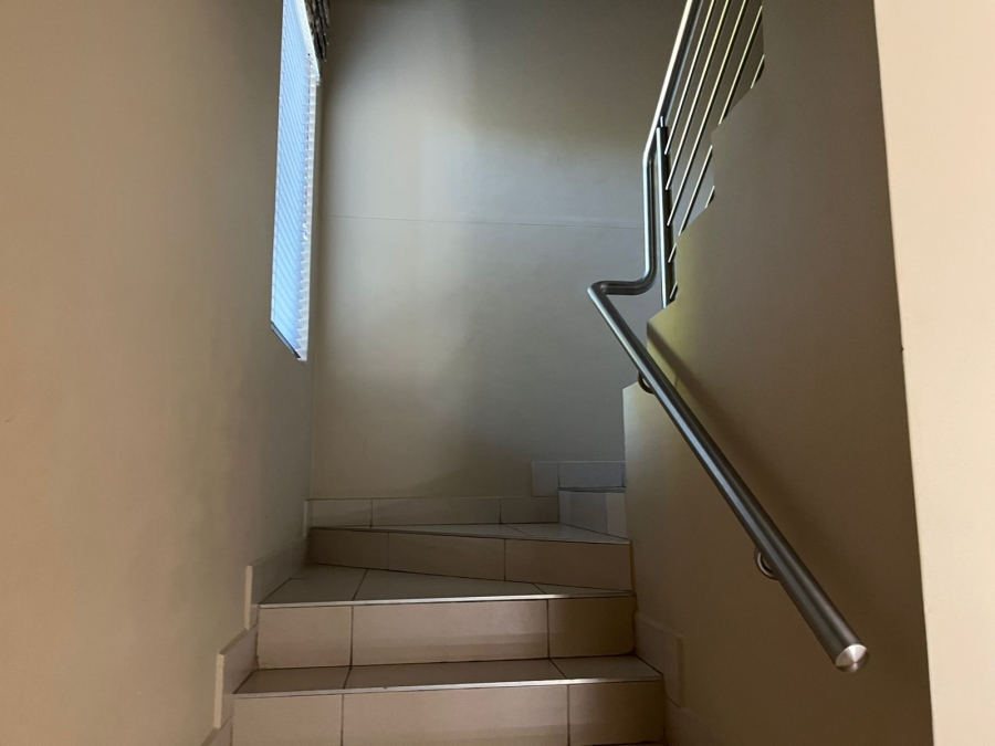 To Let 3 Bedroom Property for Rent in Heuwelsig Free State